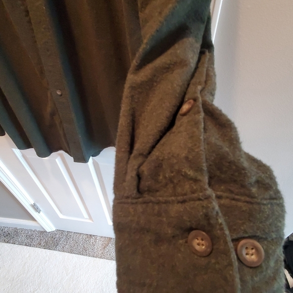 Woolrich 100% cotton. Long sleeve button up.  Olive Heather. Sz xl. - Picture 4 of 6